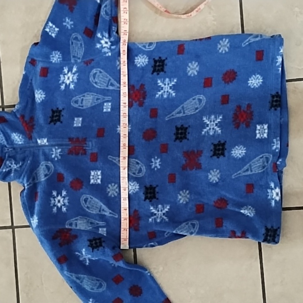 Winter sports themed Sweatshirt, size small, by Cherokee - Picture 2 of 9